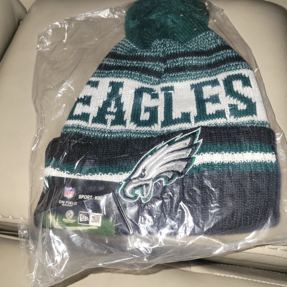 WINTER HATS - Picture 12 of 16